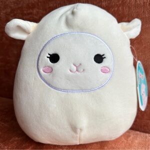 Squishmallows 8 in Sophie the Sheep